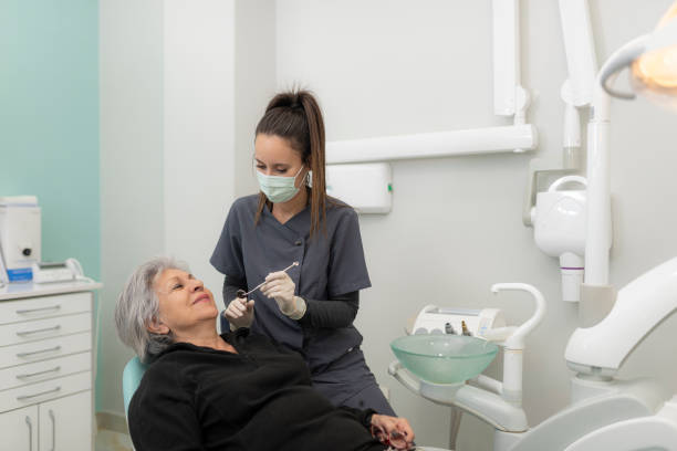 Best Dentist Open Late Near Me  in Bayou Country Clu, LA